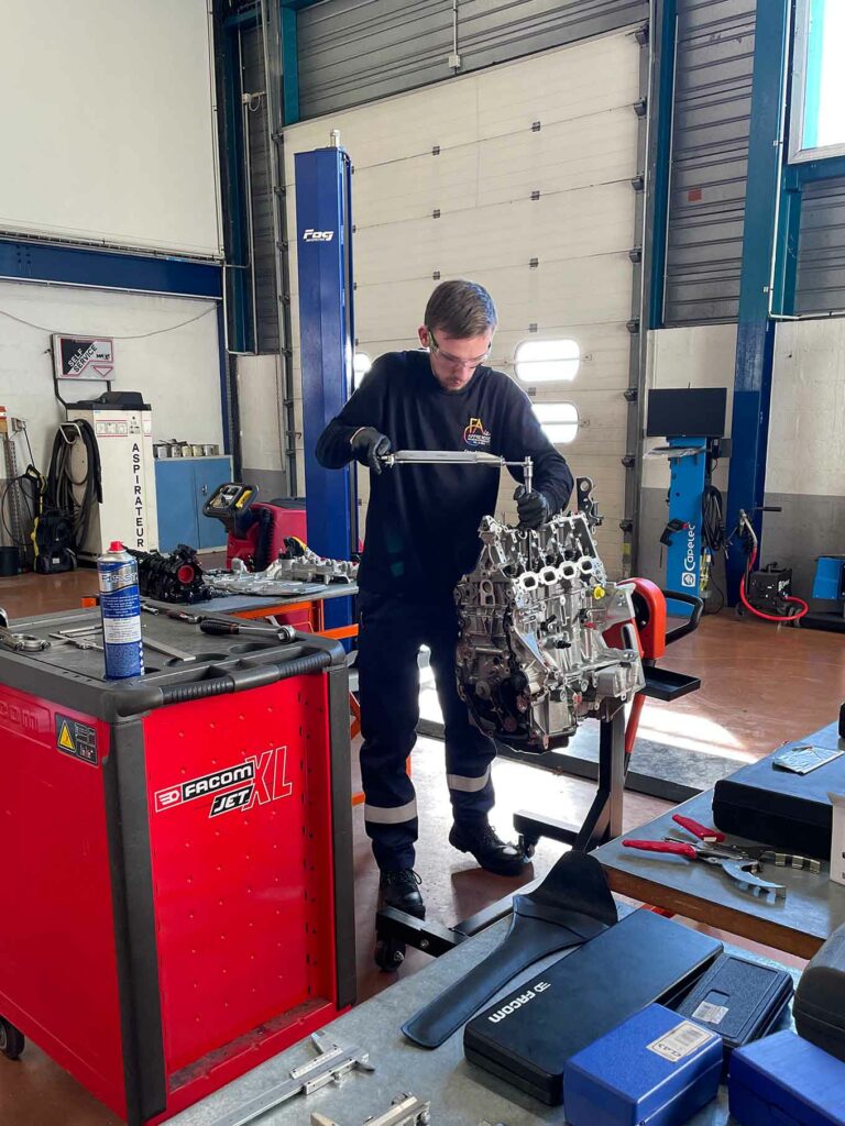 Concours Worldskills - Enzo apprenti mecanique auto en apprentissage CFAie