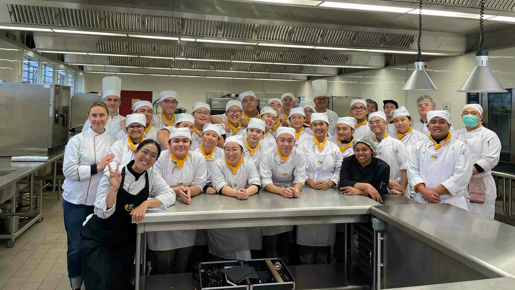 Apprentis balinais au CFAie - Atelier cuisine