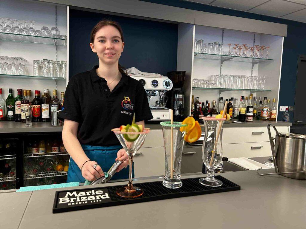 le métier de serveur en apprentissage au CFAie de Val-de-Reuil